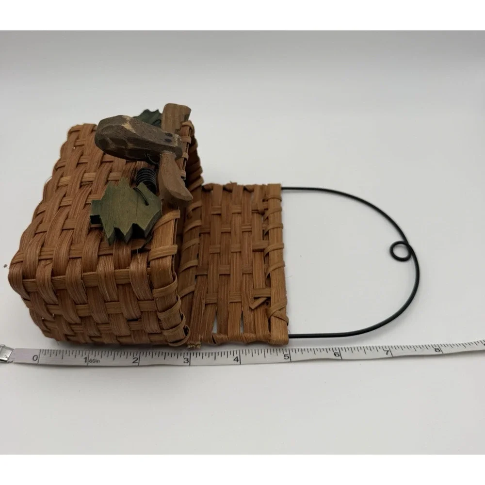 Wicker Hanging Basket w/Moose Rustice Cottage Mini Basket 5